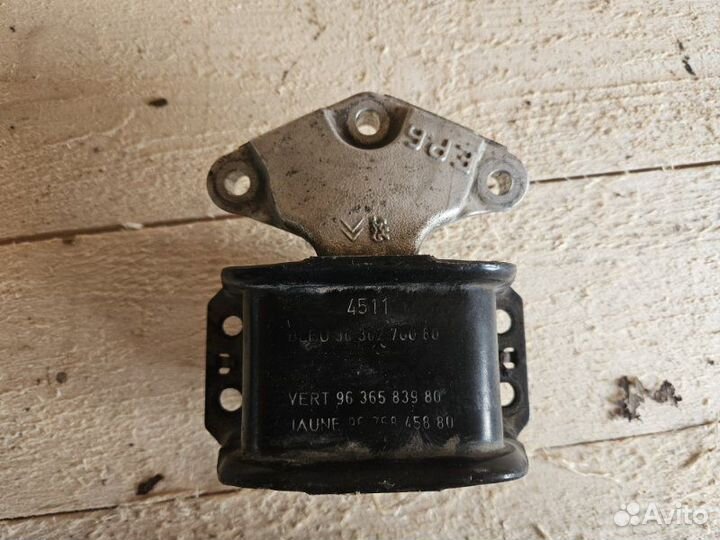 Подушка двигателя Citroen C4 2 1.6 EP6 (120) 2012