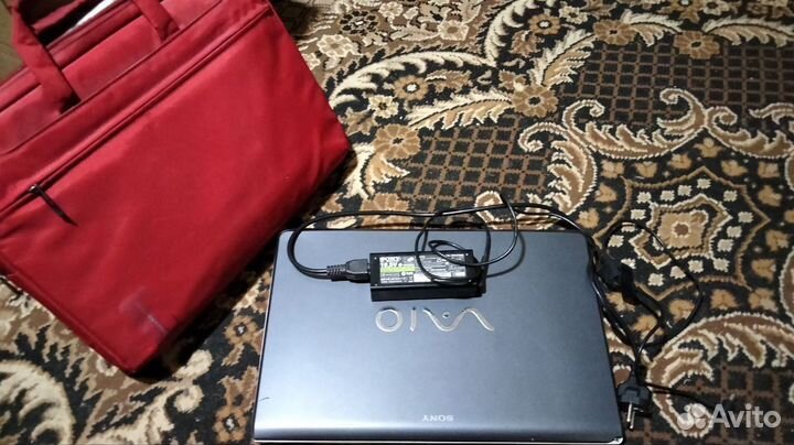 Ноутбук Sony vaio i3