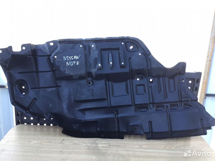 Накладка Nissan Note
