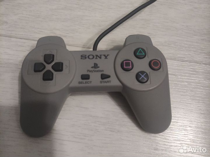 Игровая приставка ps1
