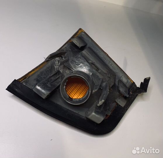 Поворотник Ауди 80 b3 (правый)