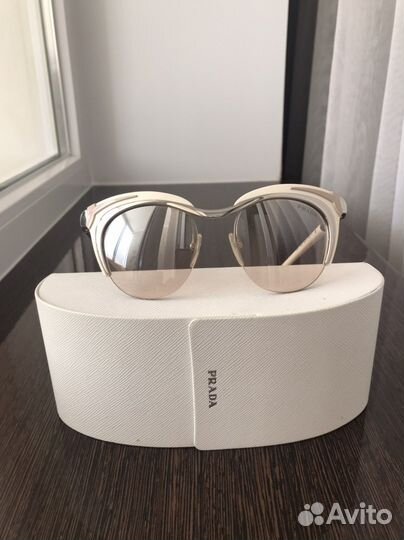 Солнцезащитные очки