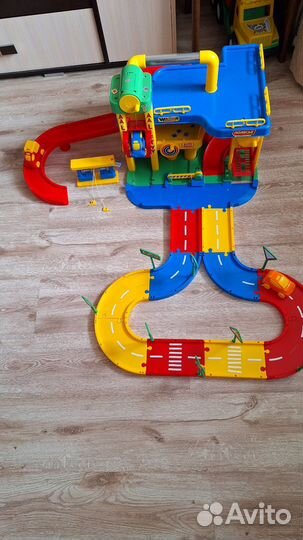 Парковка для машинок полесье