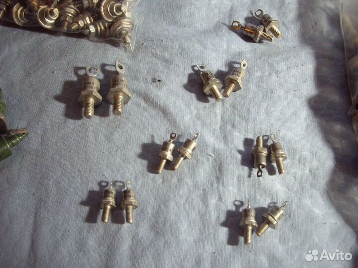 Диоды Динисторы Стабилитроны для радиолюбителей