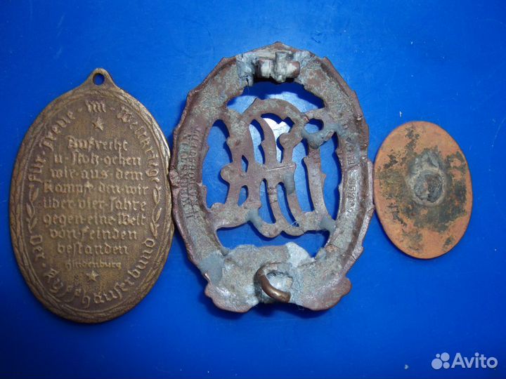 Медали и знаки пмв