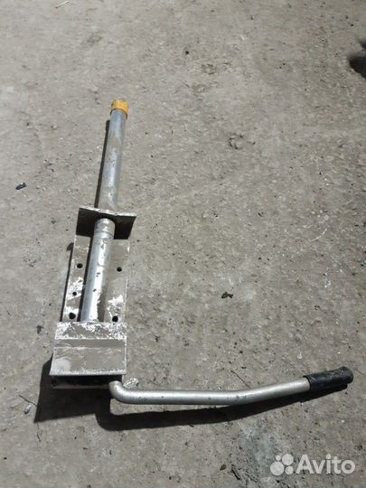 Держатель двери