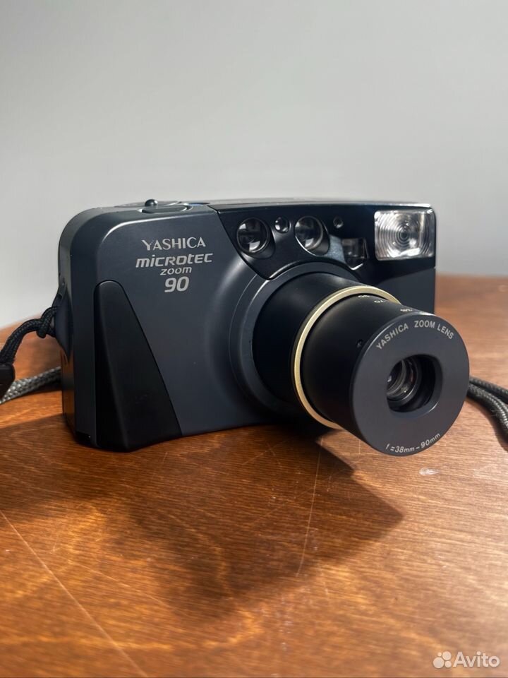 Плёночный фотоаппарат Yashica Microtec Zoom 90