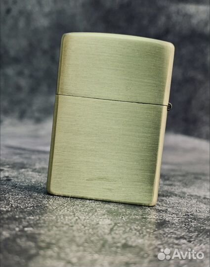 Бензиновая зажигалка zippo