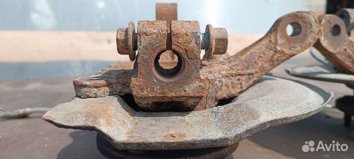 Поворотный кулак, ступица Митсубиси Лансер 10