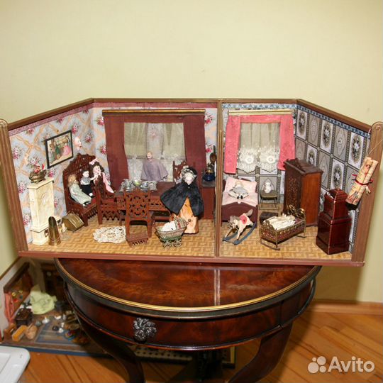 Антикварная немецкий кукольный домик
