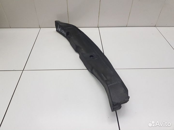 Уплотнитель переднего правого крыла