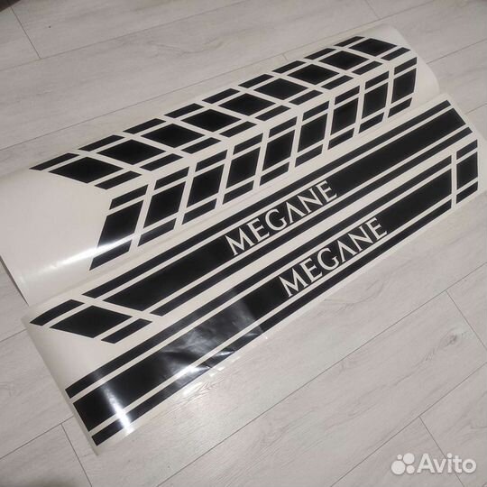 Наклейка полоса Рено Меган 2006