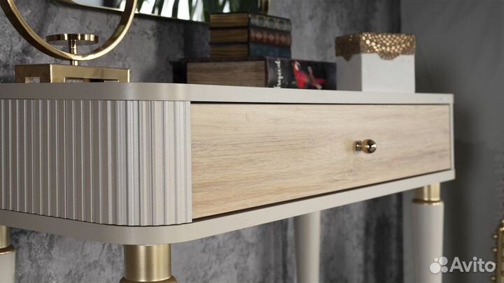 Консольный столик