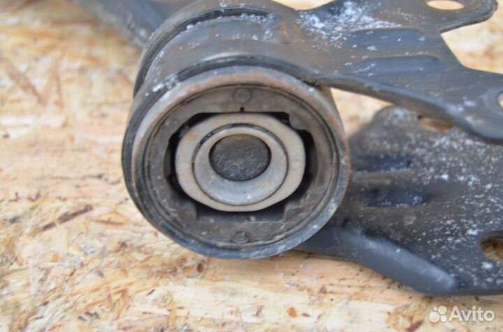 Рычаг передний левый Ford Focus 2014-2020