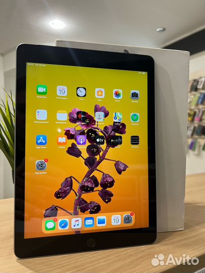 Apple iPad 2017 32Gb Wi-fi+Cell Space Gray