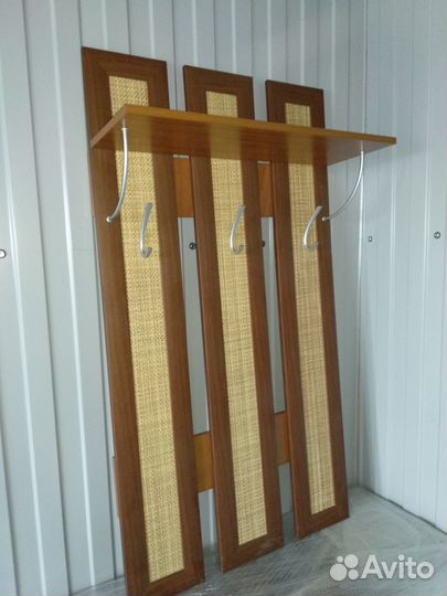 Вешалка настенная, мебель в прихожую