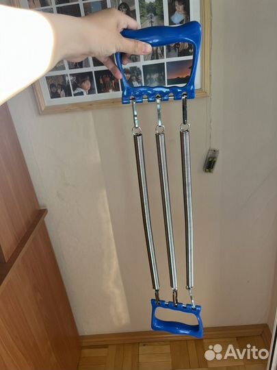 Эспандер плечевой пружинный новый