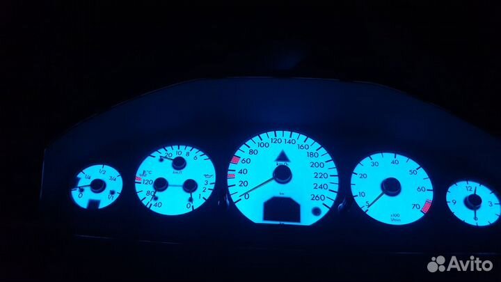 Приборная панель на Mercedes-Benz W140