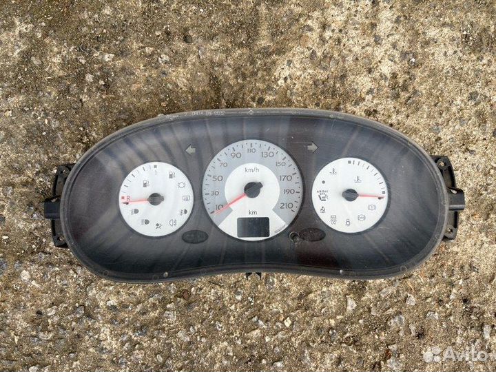 Панель приборов Renault Symbol LB03 K7J 2006