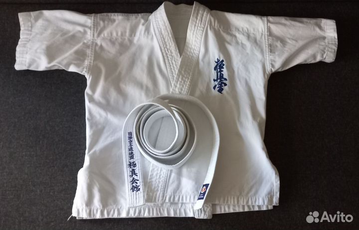 Кимоно, защита, шлем для каратэ