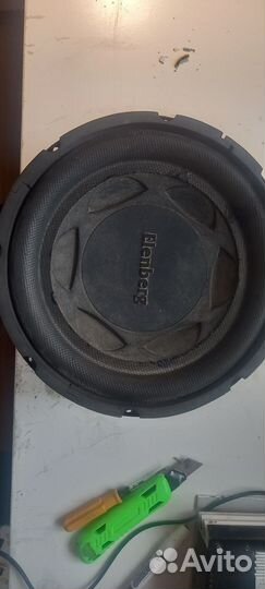 Продам саббуфер Elenberg