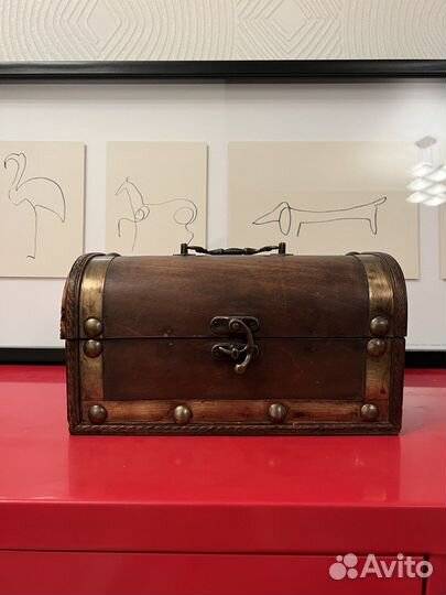 Сундук деревянный старинный