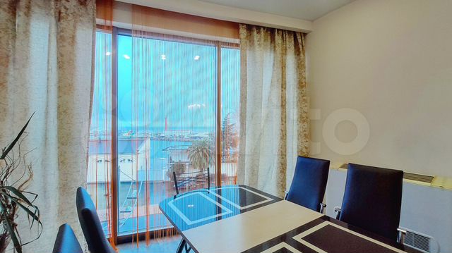 2-к. квартира, 70 м², 4/12 эт.