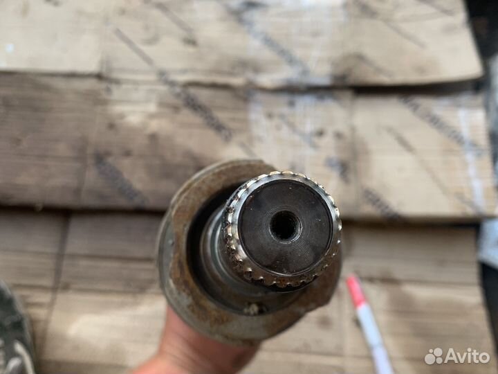 Привод левый mazda familia bj 1,5 АКПП