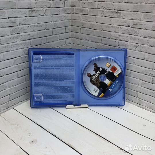 Диск PS4 UFC 4