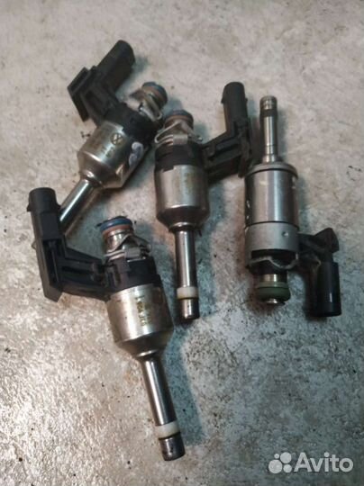 Форсунка 04E133036A Volkswagen Passat B8 1.4 Бензи