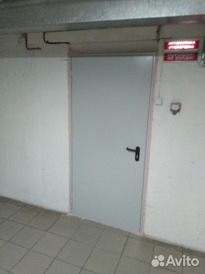 Противопожарные двери и люки