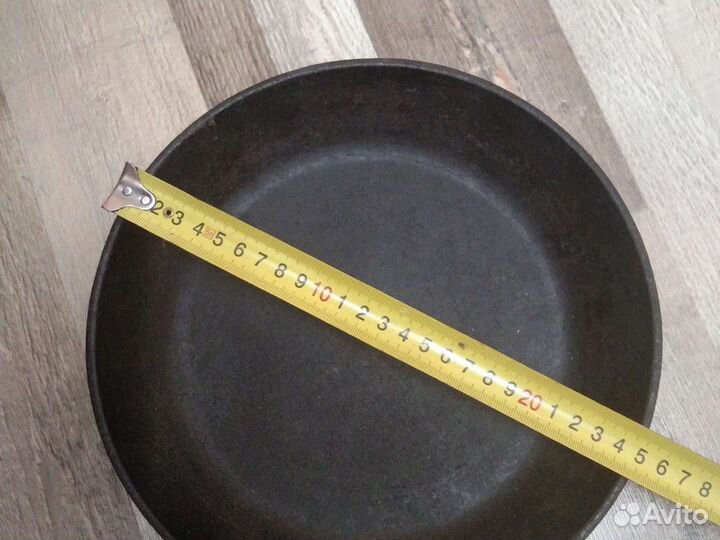 Чугунная сковорода