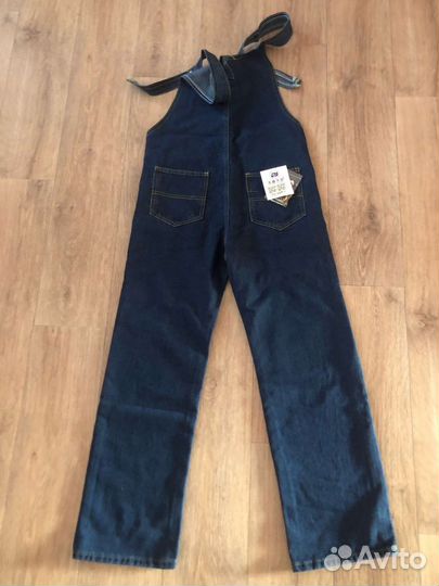 Джинсовый комбинезон новый