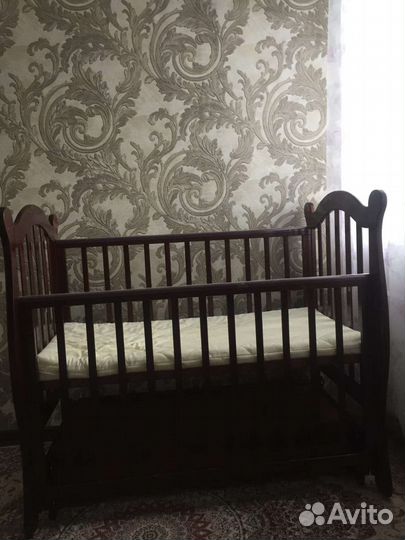 Детская кроватка