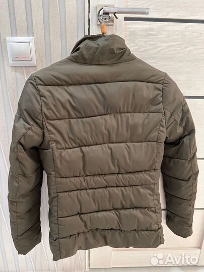 Продам демисезонная женская куртка