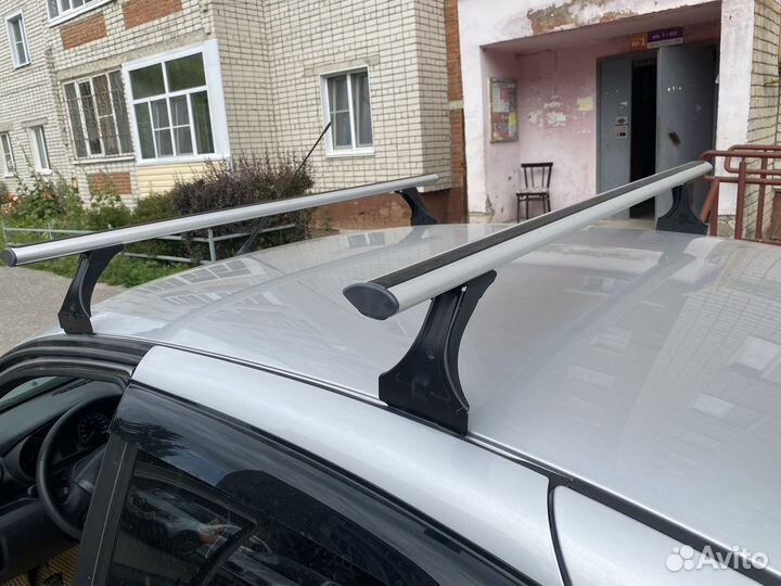 Багажник аэродинамический на крышу гранта лифтбек
