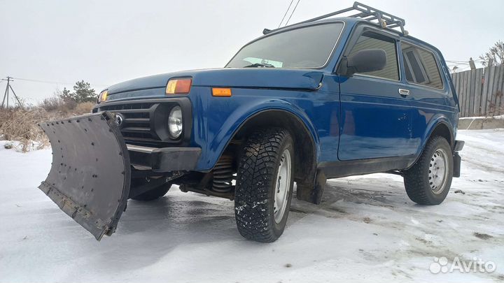 Снежная лопата на ниву