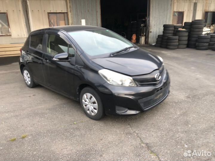 Амортизатор багажника Toyota Vitz KSP130 2012