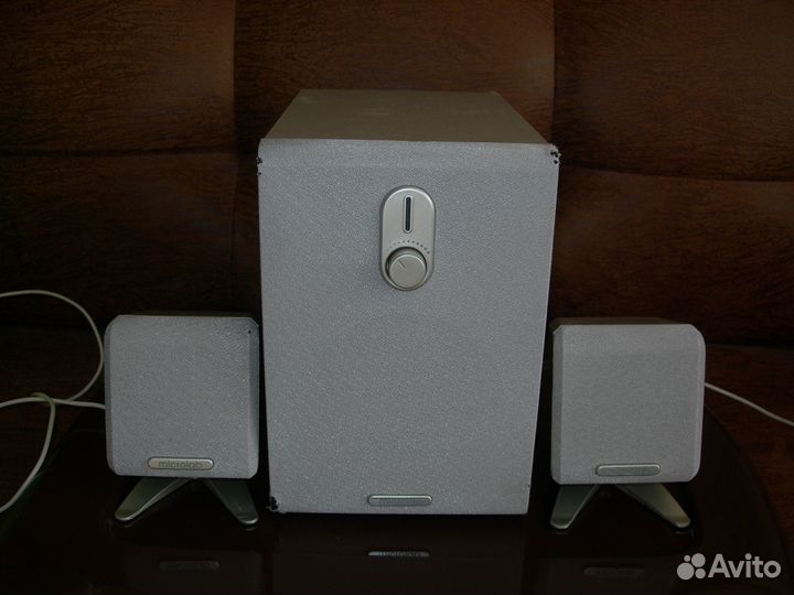 Продаю колонки компьютерные Microlab M-111