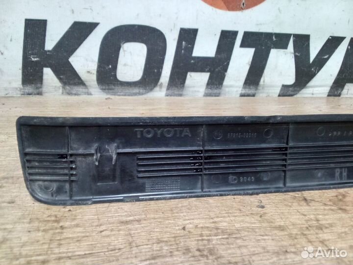 Накладка на порог салона зад. пр. Toyota Corolla 9