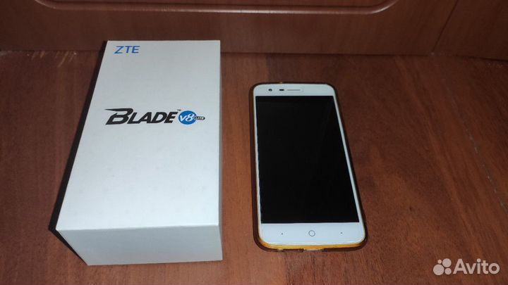 Телефон zte