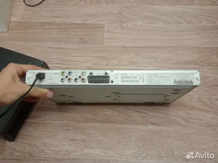 Магнитофон и dvd Phillips