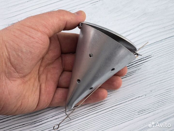 Кормушка для зимней рыбалки