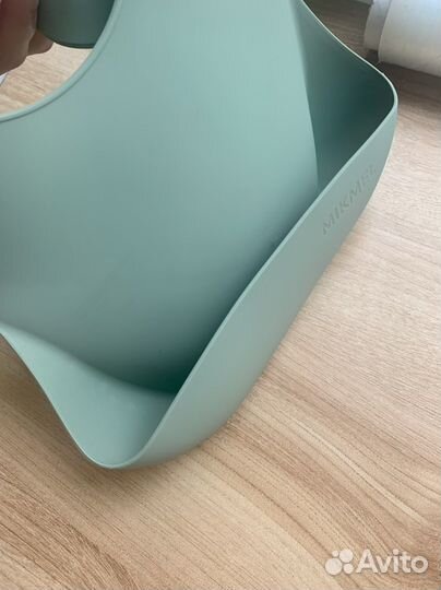 Нагрудник силиконовый для кормления