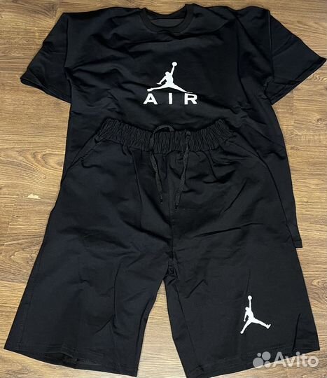 Спортивный костюм