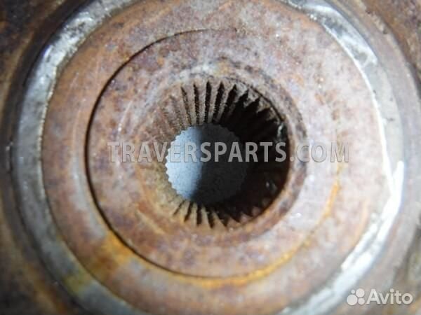 Кулак задний правый MR418066