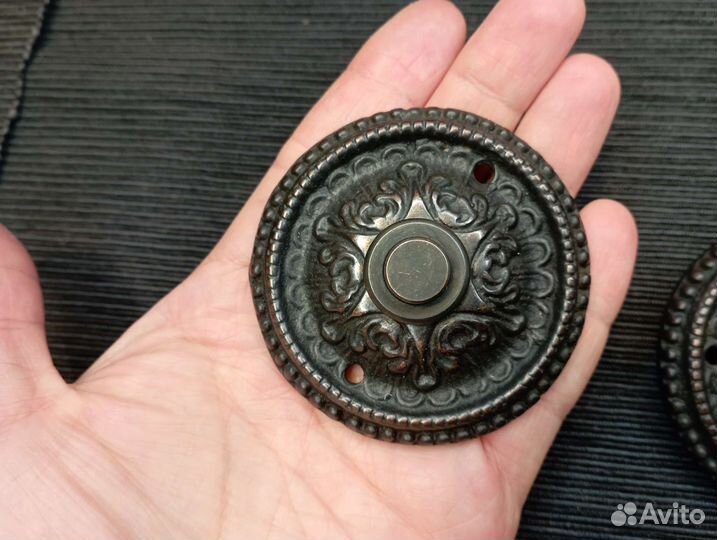 Дверной звонок - кнопка. Черненая бронза