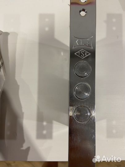 Замок дверной