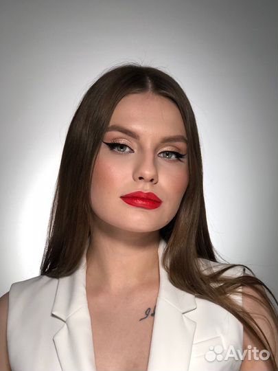 Модель на макияж