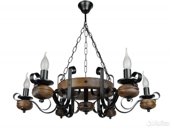 Люстра колесо от телеги с элементами ковки